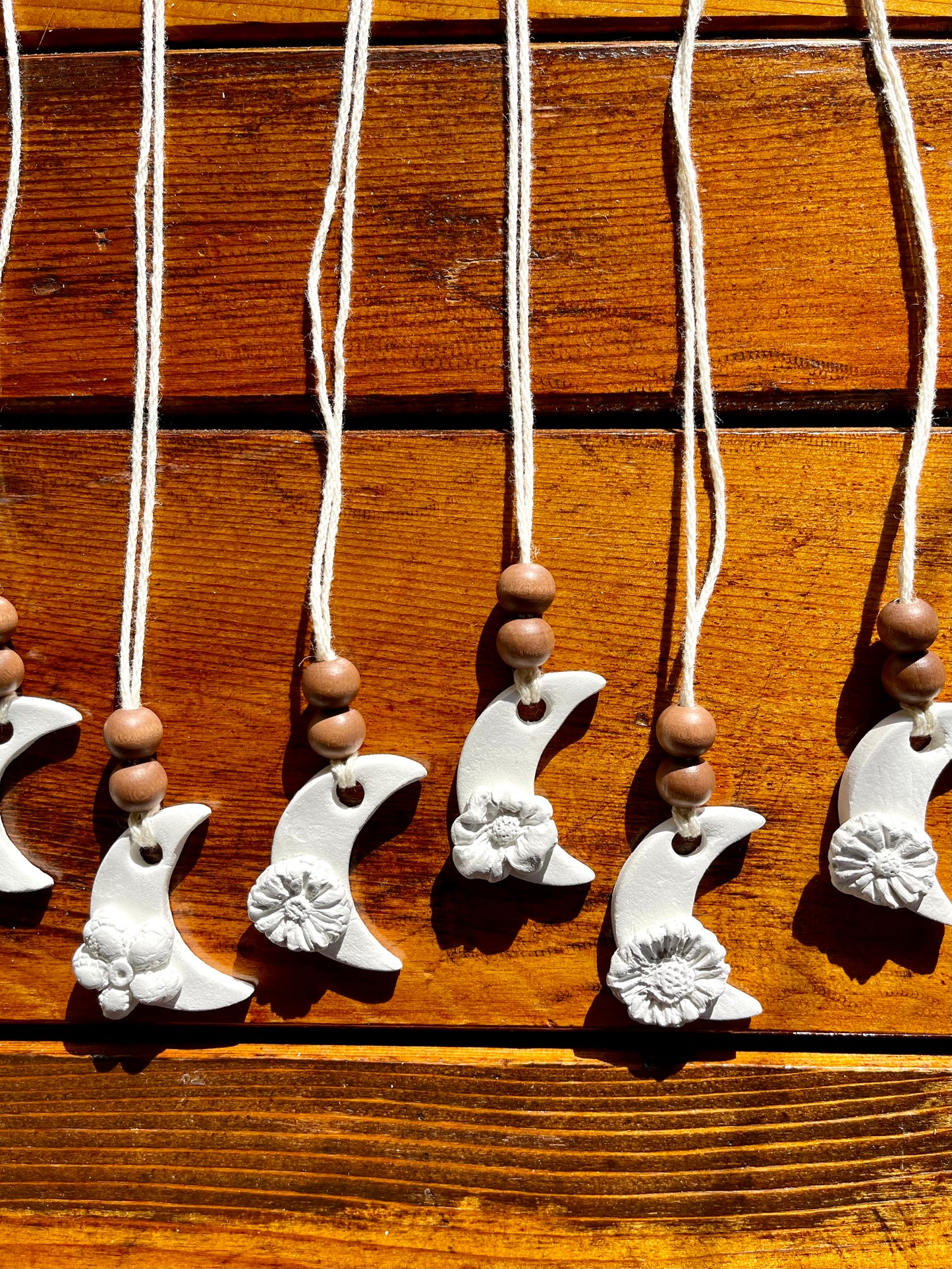 Clay Car Diffuser: Floral Moon