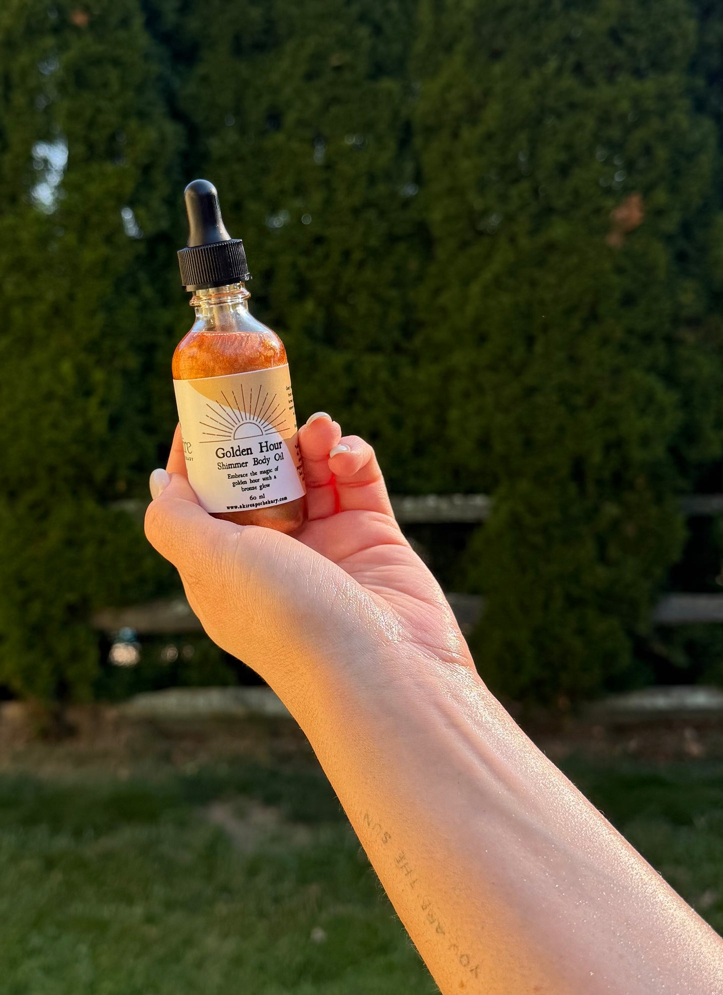 Shimmer Body Oil: Golden Hour